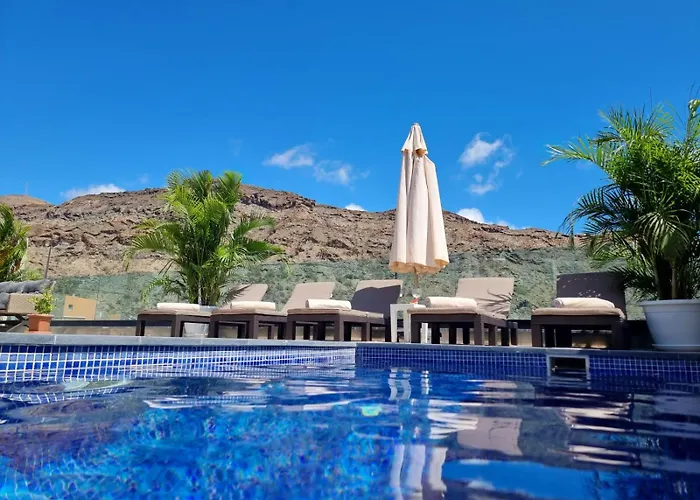 Villa De Lujo Con Piscina Climatizada